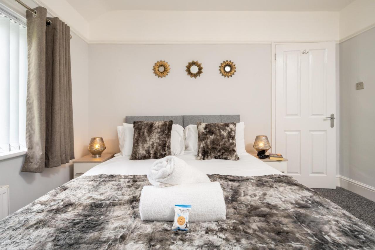 Mulberry House - Luxurious And Modern 4-Bed In Solihull Near Nec,Jlr, Airport, Resorts World, Hs2 Kültér fotó