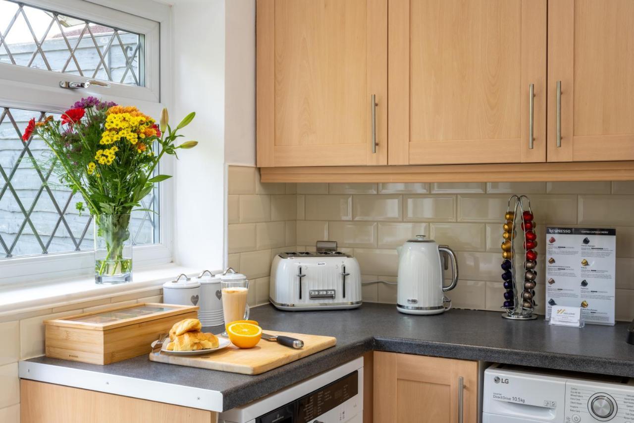 Mulberry House - Luxurious And Modern 4-Bed In Solihull Near Nec,Jlr, Airport, Resorts World, Hs2 Kültér fotó