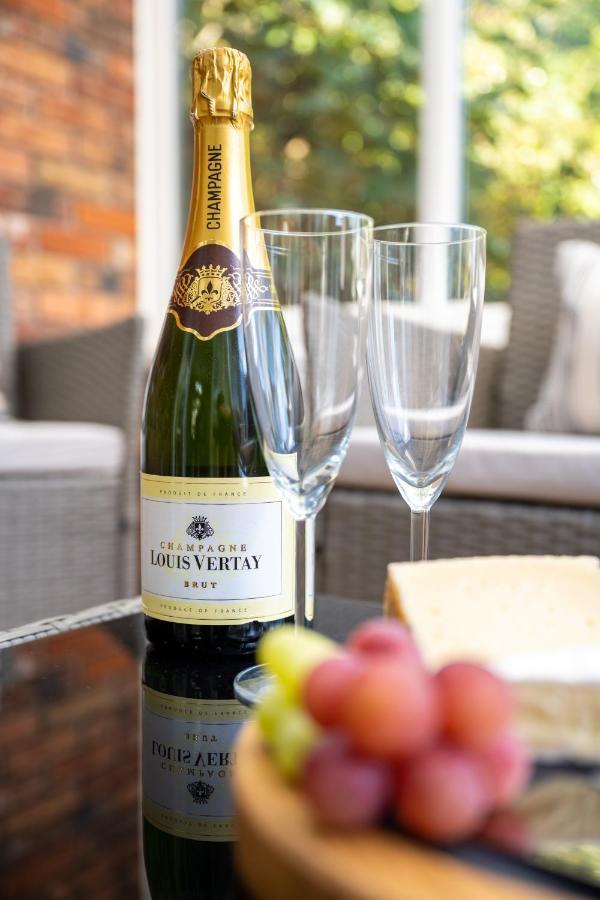 Mulberry House - Luxurious And Modern 4-Bed In Solihull Near Nec,Jlr, Airport, Resorts World, Hs2 Kültér fotó